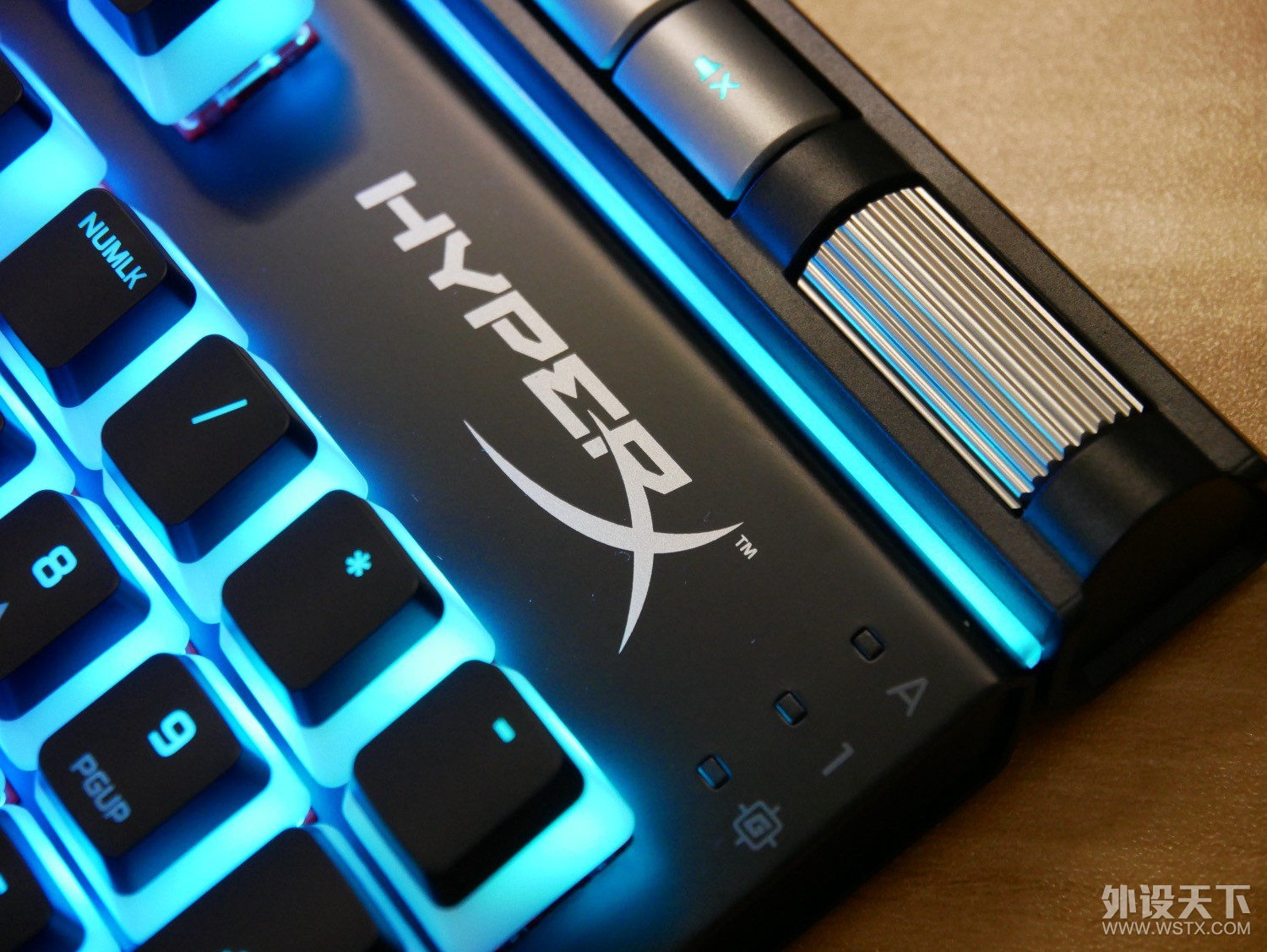 布丁键帽可以多好看——HyperX 阿洛伊精英2机械键盘