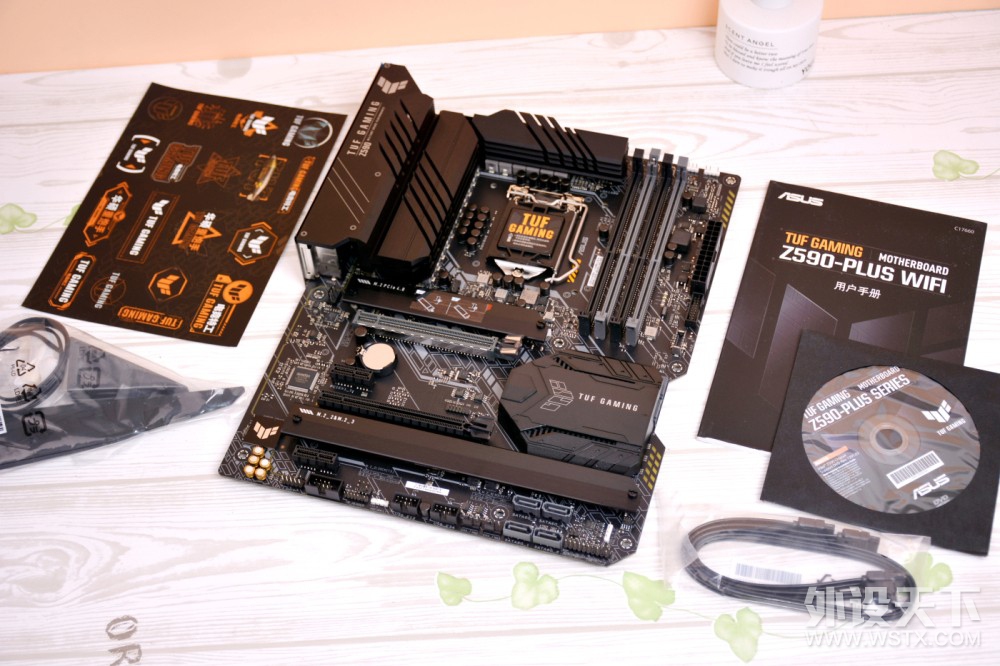 TUF Z590与GT301火枪手 RGB装机