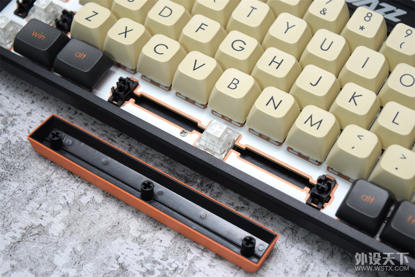 双十一419元，黑爵K690T三模+全插拔+大碳球帽，还要什么自行车