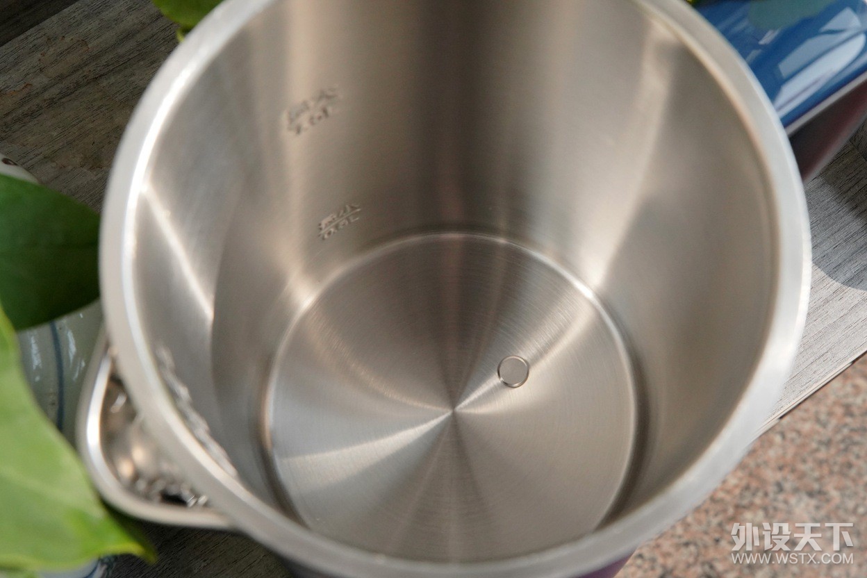 摩飞恒温烧水壶：控温、显温、恒温，烧水简单又安全