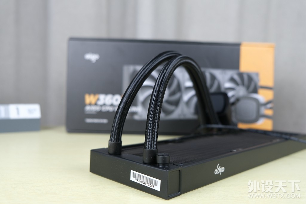 牙膏挤爆了，性能主机十二代酷睿i7-12700+B660+爱国者冰魄W360水冷装机