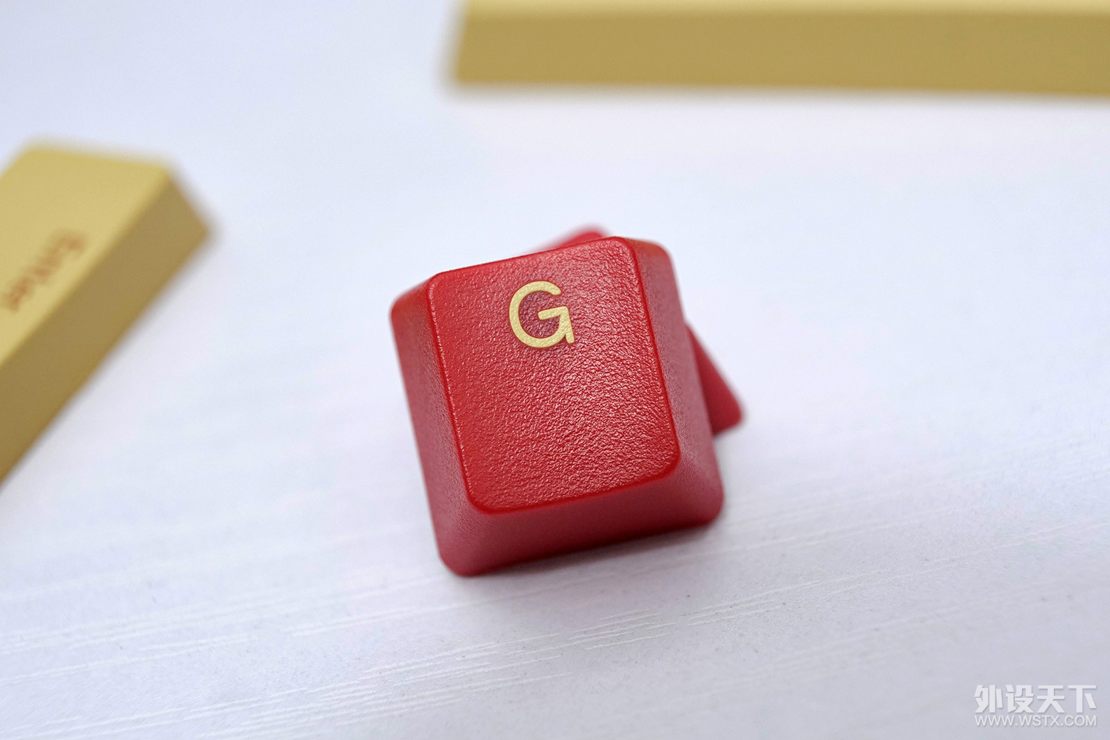 法拉利的进化形态，HELLO GANSS HS87T三模机械键盘分享