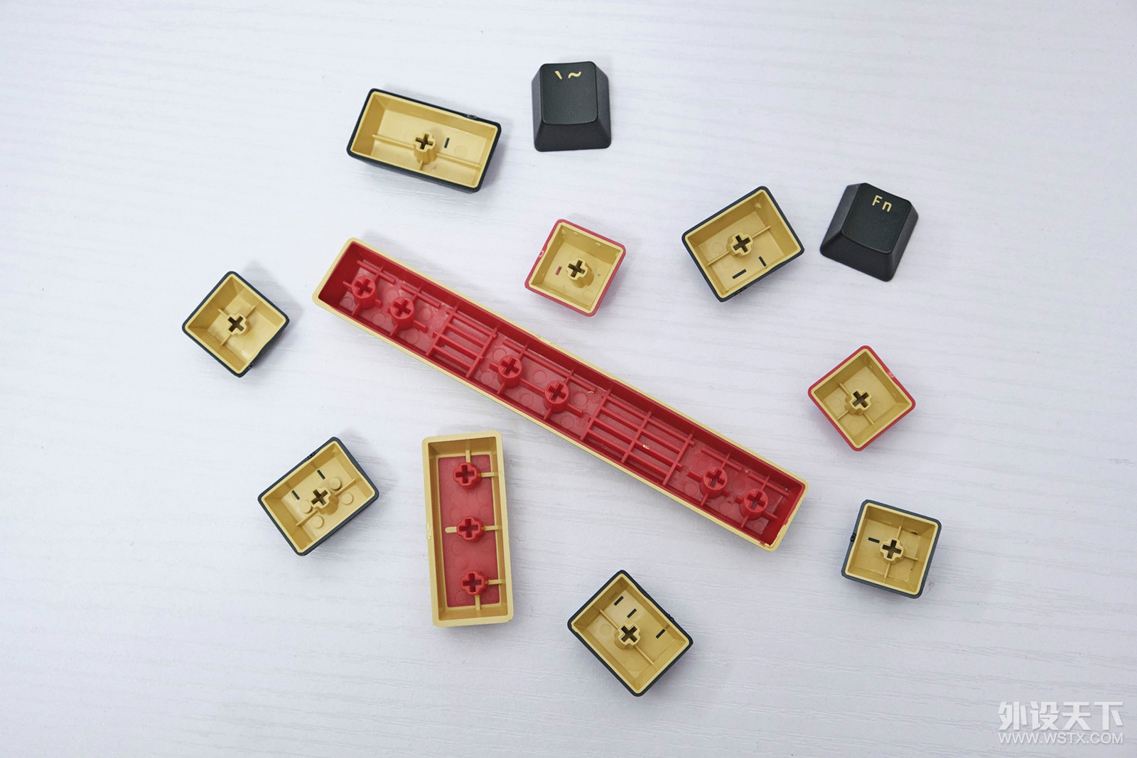 法拉利的进化形态，HELLO GANSS HS87T三模机械键盘分享