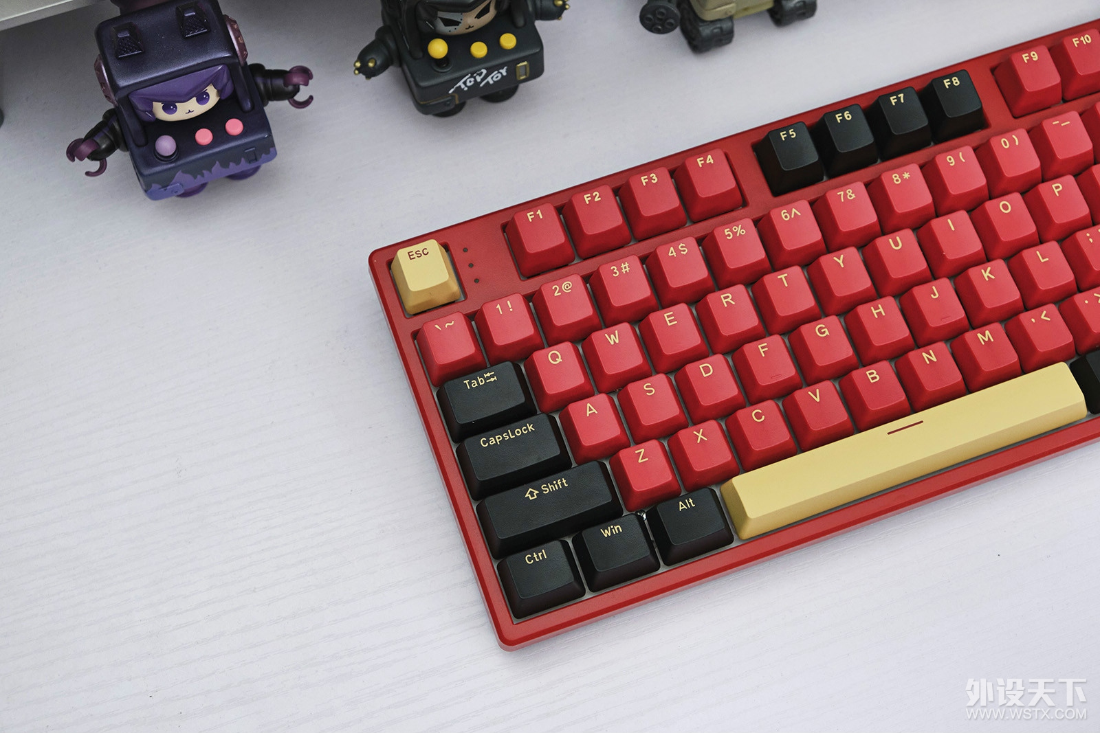 法拉利的进化形态，HELLO GANSS HS87T三模机械键盘分享