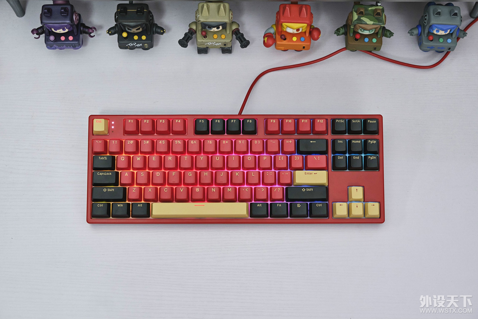 法拉利的进化形态，HELLO GANSS HS87T三模机械键盘分享