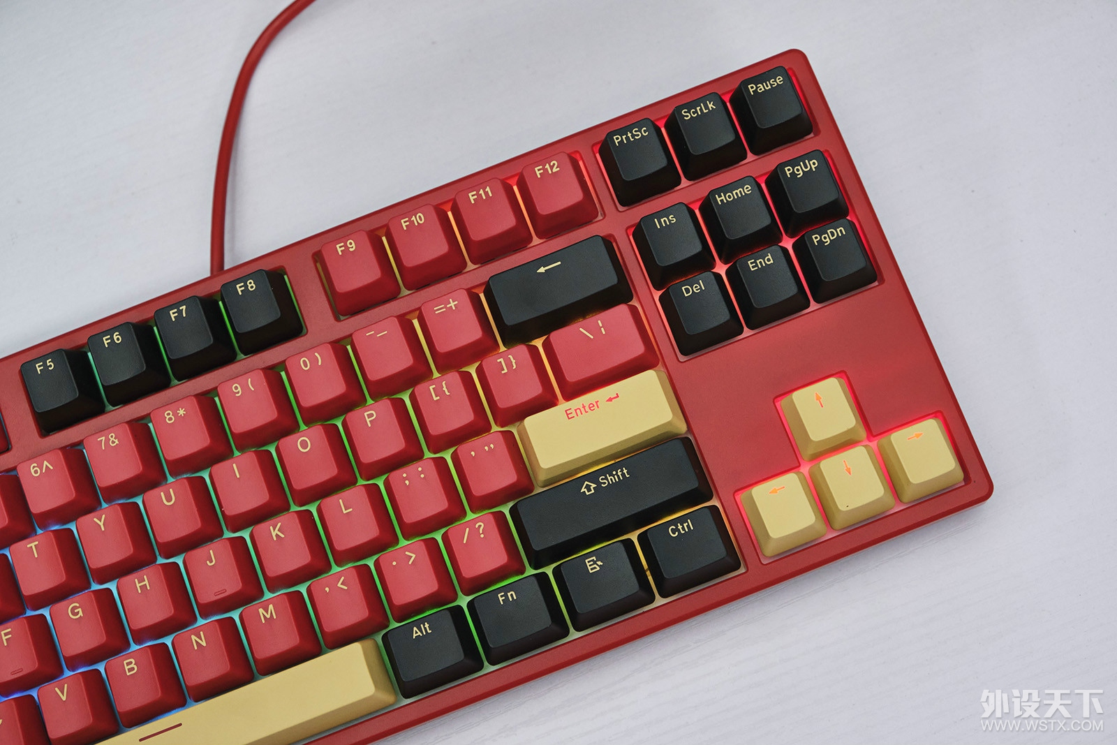 法拉利的进化形态，HELLO GANSS HS87T三模机械键盘分享