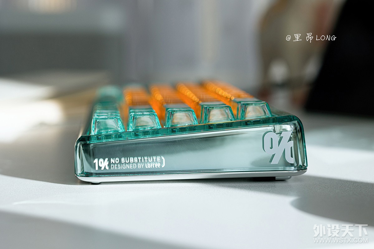 透明键盘新配色，这次够橙意满满吗？