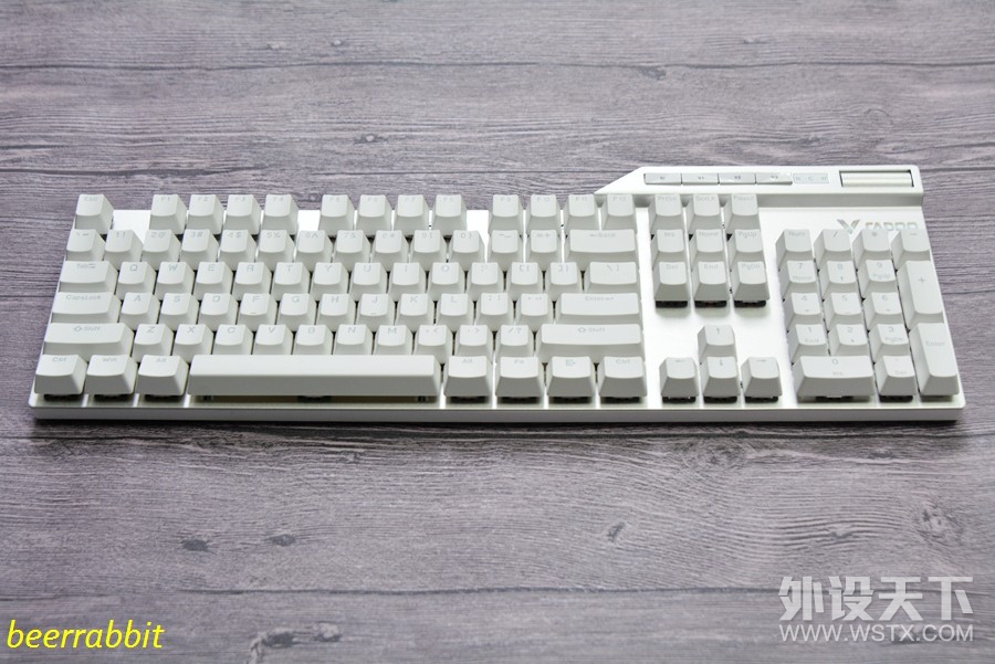 雷柏V700 DIY机械键盘：全尺寸、RGB、热插拔、厂润卫星轴