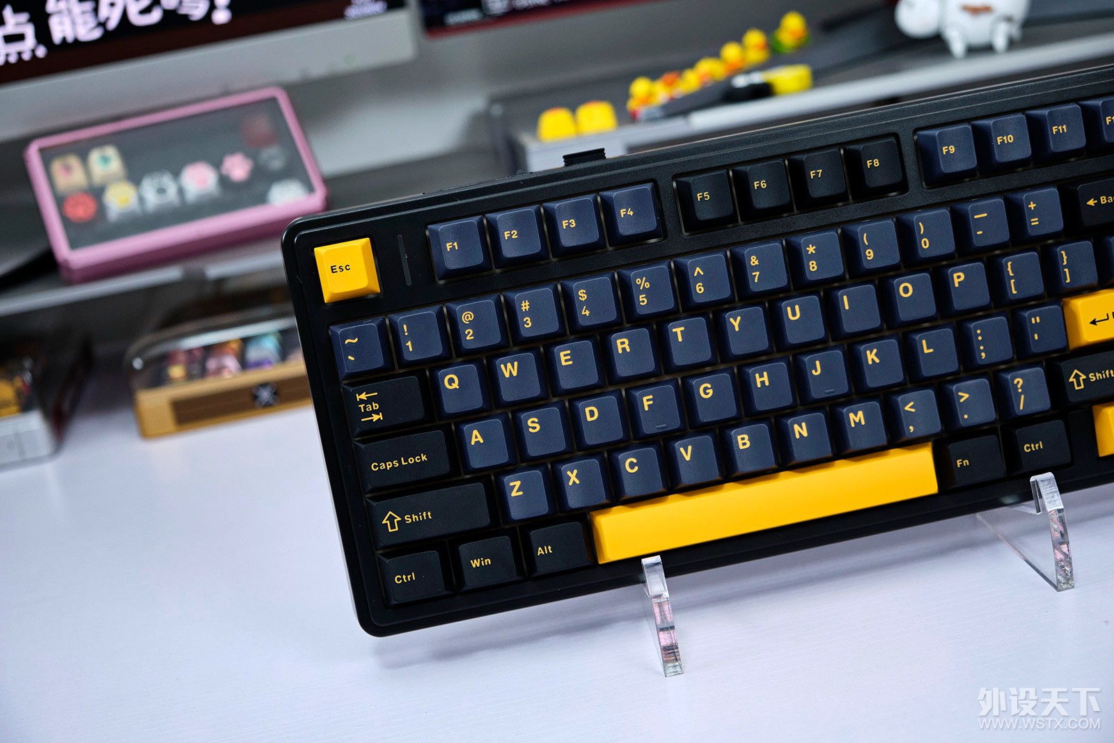 堆料和内卷的主旋律新品，狼蛛F75三模机械键盘分享