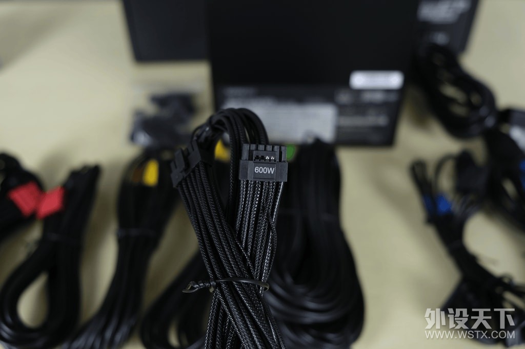 性能强悍，十年质保，加量不加价先马高性价比白金ATX3.0电源 XP1000W Super开箱