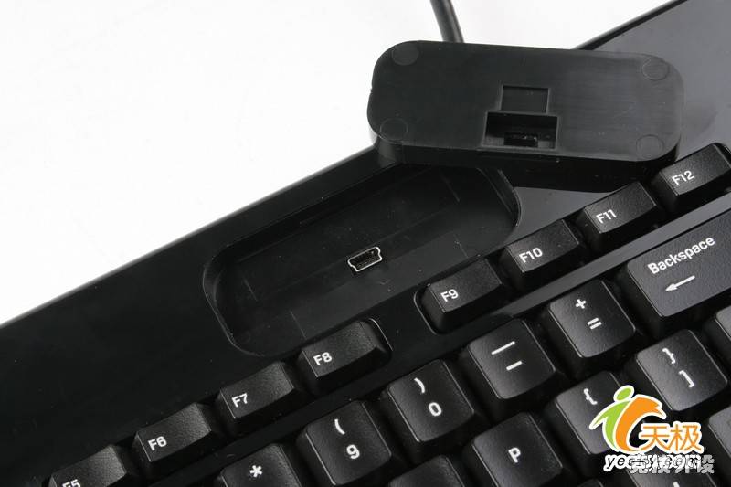 Razer狼蛛游戏键盘评测