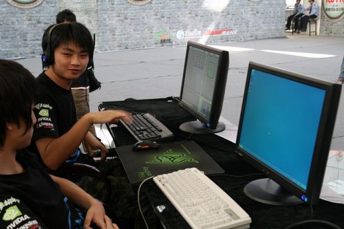 1060483_pcgames0430rotkr02_thumb.jpg