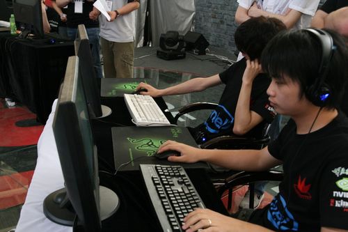 1060483_pcgames0430rotkr07_thumb.jpg