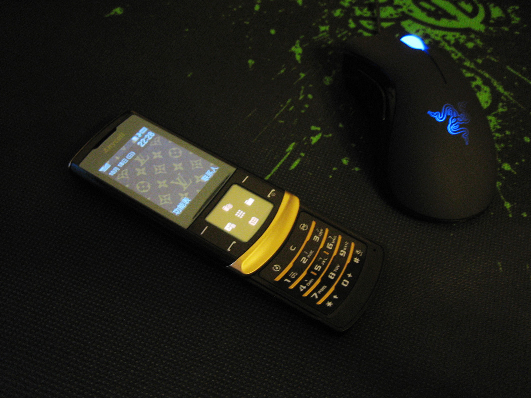 SAMSUNG U908E & Razer DeathAdder-3.JPG
