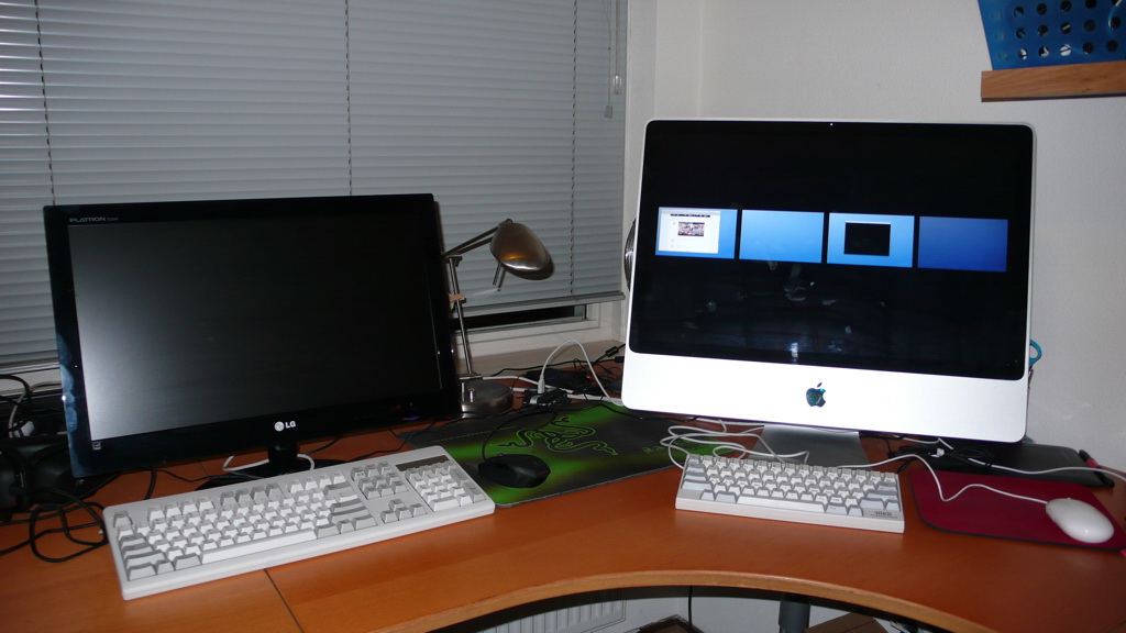 Foto van mijn desk.jpg
