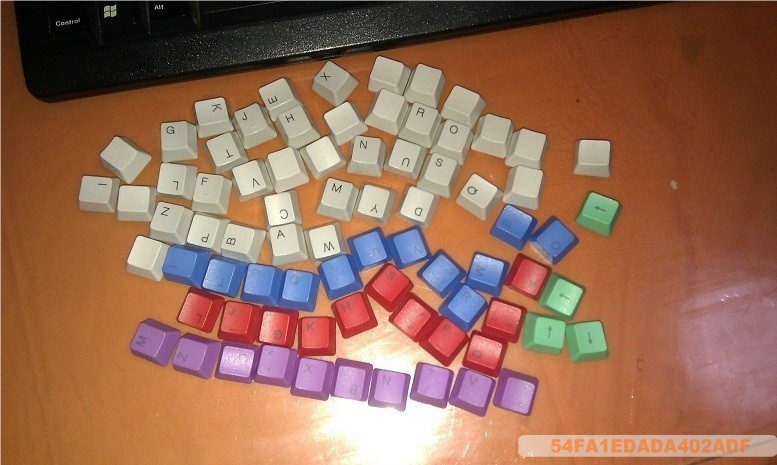 出售V1，键帽，送MASS！实用流来!