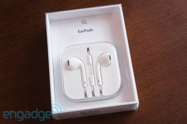 iPhone 5 Apple EarPods 