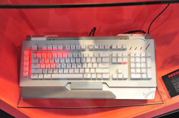 [COMPUTEX 2013]ѡEpicgear Dezimator е̼