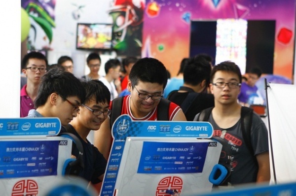 ChinaJoy2013������Ļ�����γ��;�������ս����Ʒ��