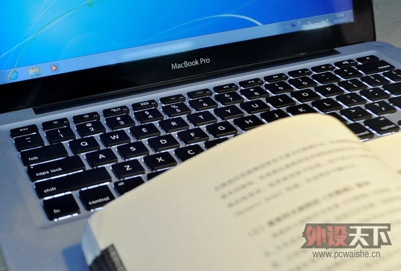 [15p]MacBook Pro~ҲԱҵ